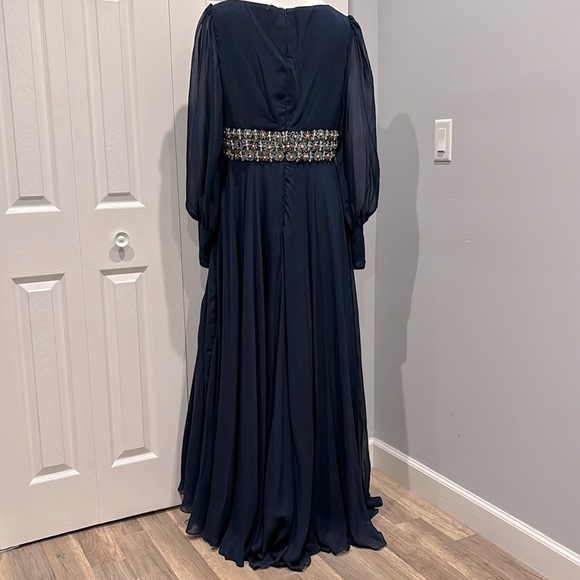 NWOT Mac Duggal bishop sleeve wrap over belt detail flowy gown - Picture 14 of 15